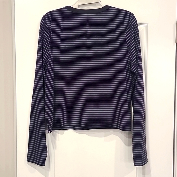Lululemon long sleeved stripy shirt in size 8 - Picture 2 of 4